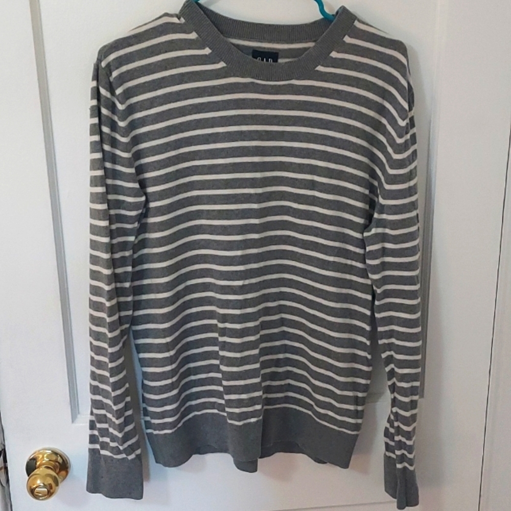Gap small grey and white sweater